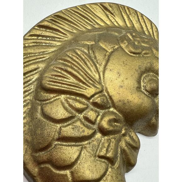 Chalkware Anthropomorphic Fish Wall Plaque Kitschy Gold 3 Heart Bubbles Patina - Picture 9 of 9